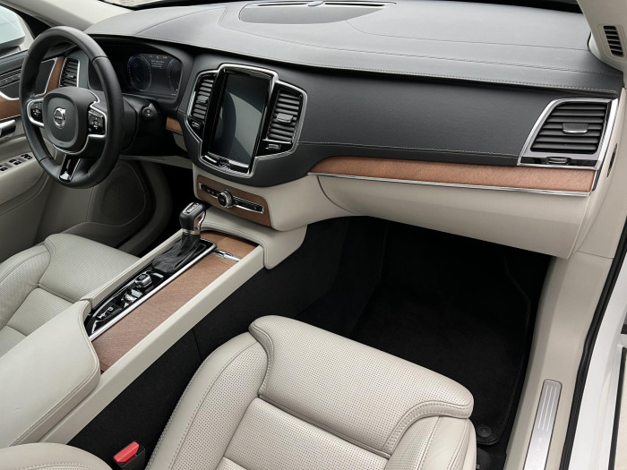 Volvo XC90 D5 AWD INSCRIPTION AUT CZ 2.0 d