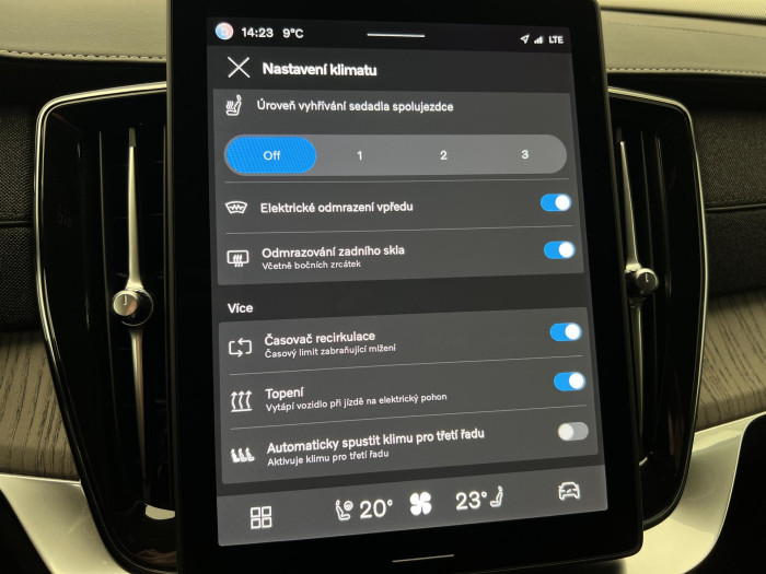 Volvo XC90 T8 AWD RECHARGE PLUS DARK CZ