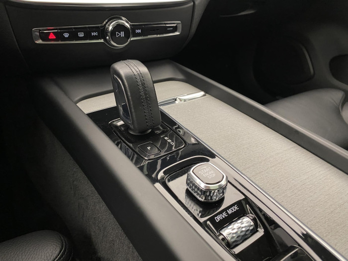 Volvo V60 CC B4 AWD MOMENTUM AUT 2.0 CC CC Momentum