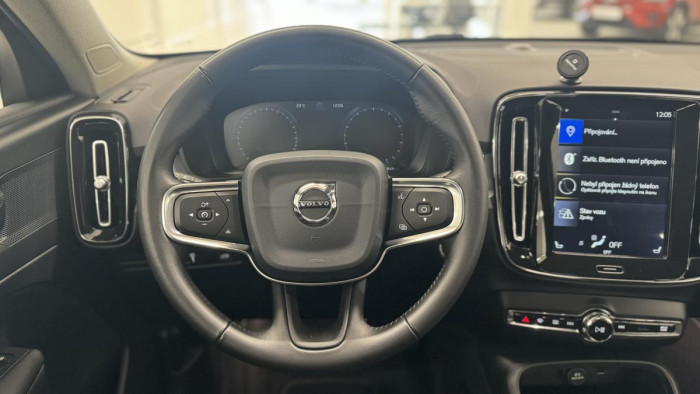 Volvo XC40 T3 MOMENTUM AUT REZERVACE 1.5 Momentum