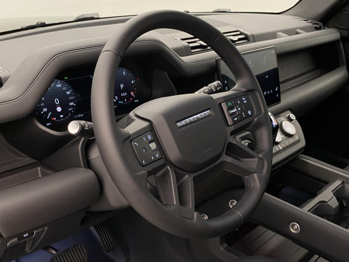 Land Rover Defender 130 D300 OUTBOUND 3.0 d