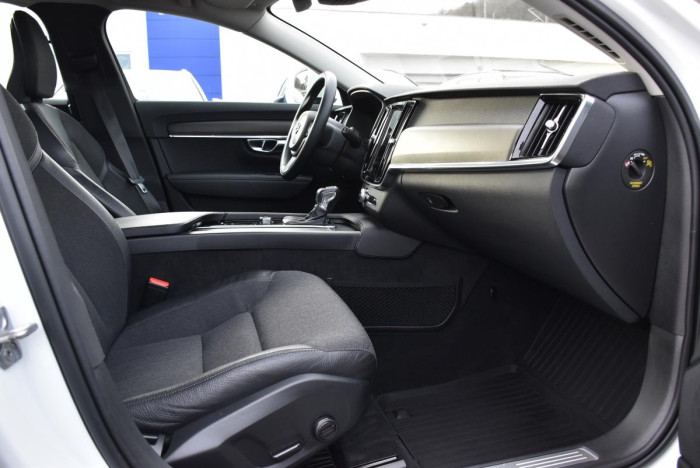 Volvo V90 CC D4 AWD ADVANCED REZERVACE 2.0 d CC CC