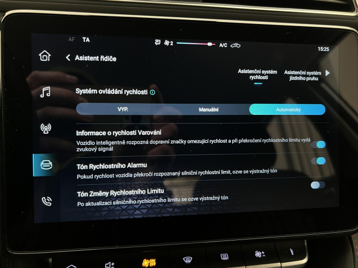 MG ZS 1.5 ESSENTIAL PLUS CZ