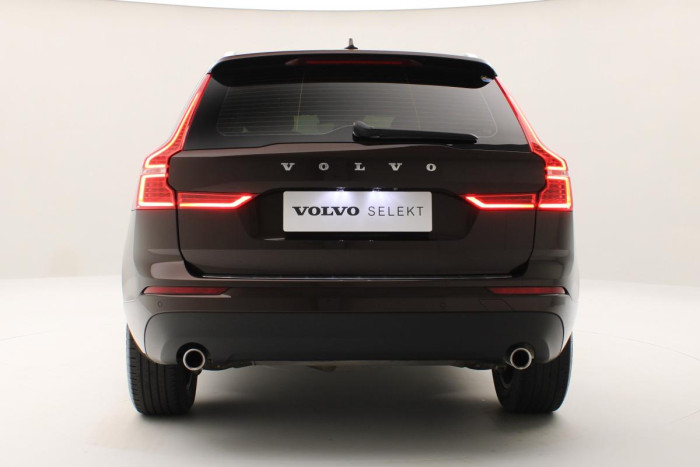Volvo XC60 B4 MOMENTUM PRO AUT REZERVACE 2.0 Momentum