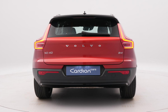 Volvo XC40 B4 R-DESIGN AUT 1.maj