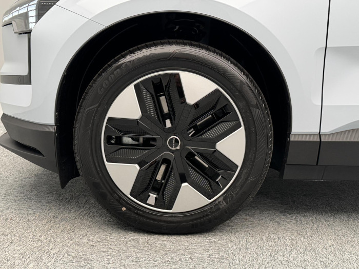 Volvo EX30 PURE ELECTRIC EXTENDED CORE