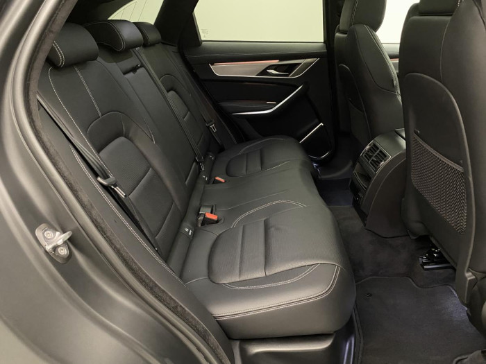 Jaguar F-Pace P400e R-DYNAMIC SE REZERVACE 2.0 Dynamic SE