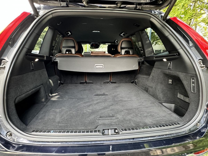 Volvo XC90 D5 AWD INSCRIPTION REZERVACE 2.0 d