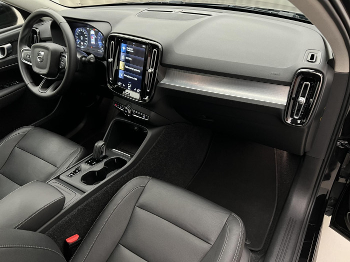 Volvo XC40 T3 MOMENTUM PRO AUT 1.maj. 1.5 Momentum
