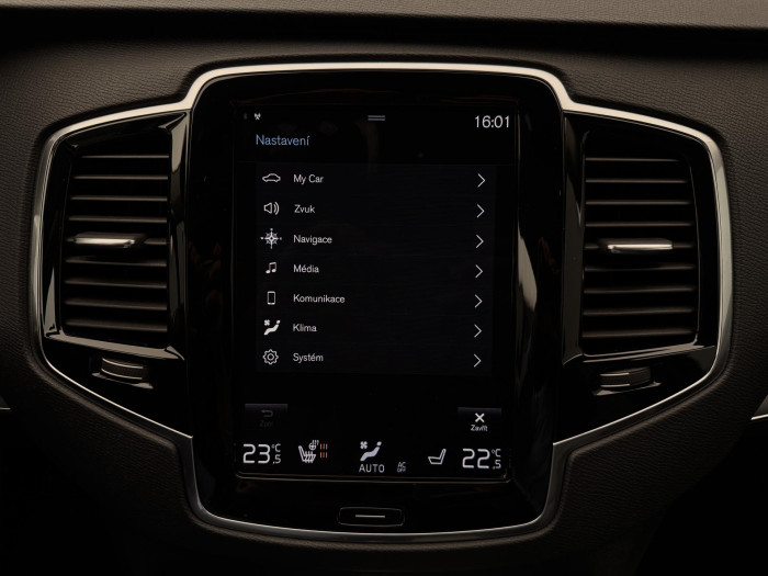 Volvo XC90 B5 AWD MOMENTUM PRO CZ 1.maj 2.0 Momentum