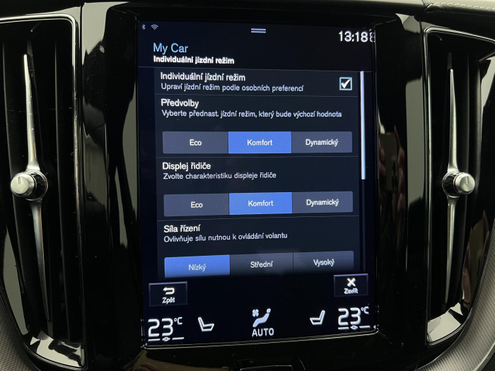 Volvo XC60 B5 AWD R-DESIGN AUT