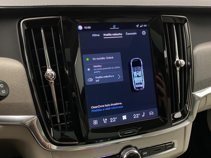Volvo V90 T8 AWD Plug-in DARK ULTRA
