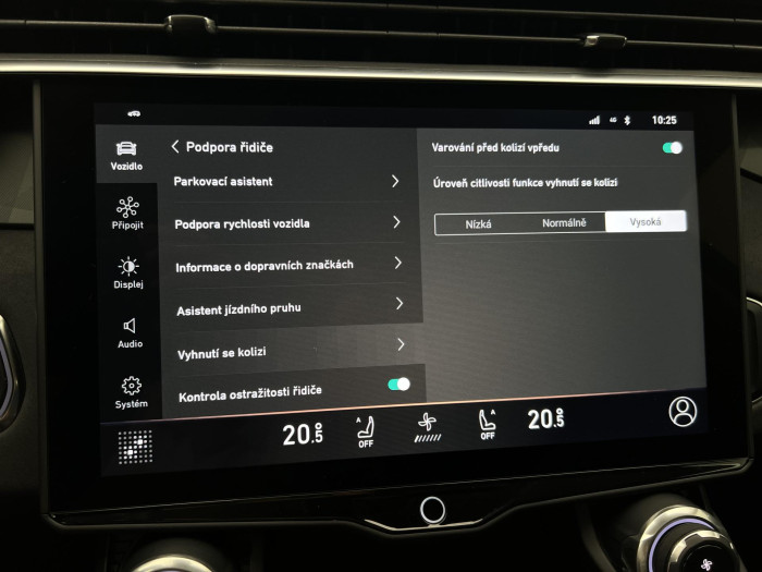 Lynk & Co 01 HEV DCT AUT