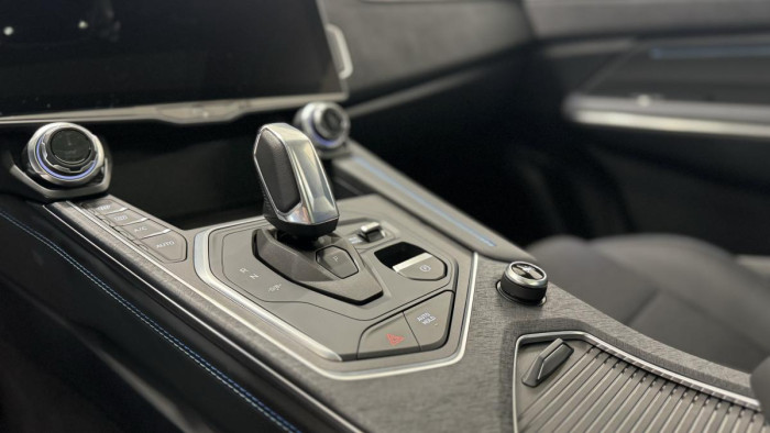 Lynk & Co 01 PHEV DCT AUT 1. maj.