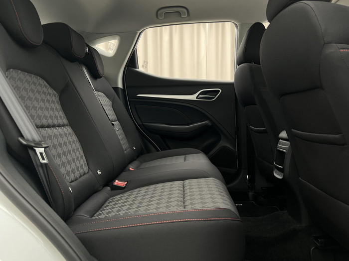 MG ZS 1.5 ESSENTIAL PLUS CZ 1.maj.