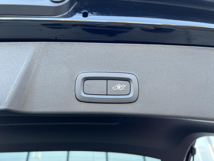 Volvo XC40 D3 AWD MOMENTUM Aut 1.maj. 2.0 d Momentum