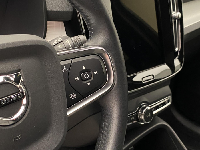 Volvo XC40 B4 MOMENTUM AUT CZ 2.0 Momentum