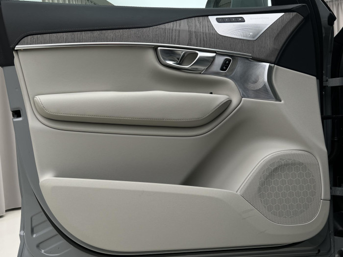 Volvo XC90 T8 AWD RECHARGE ULTRA BRIGHT