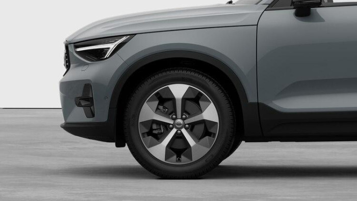 Volvo XC40 B4 DARK ULTRA AUT