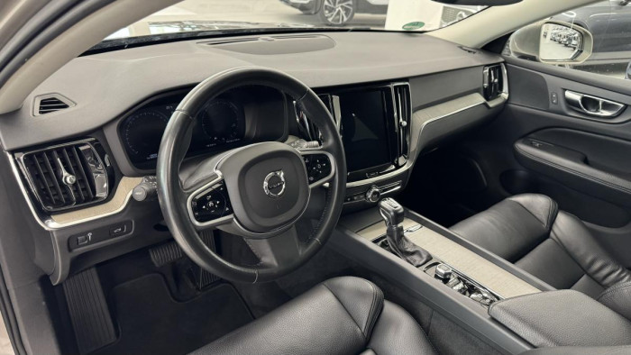 Volvo V60 D4 INSCRIPTION AUT REZERVACE 2.0 d