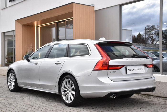 Volvo V90 T4 MOMENTUM REZERVACE 2.0 Momentum