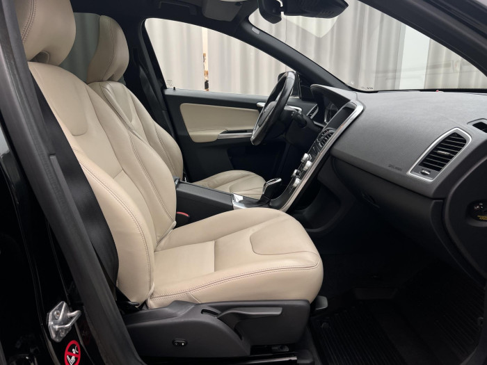 Volvo XC60 D4 AWD SUMMUM AUT 2.4 d Summum