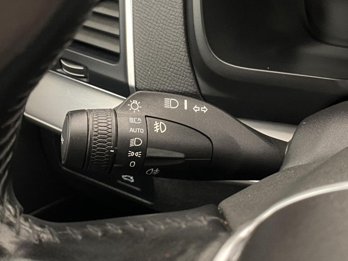 Volvo XC90 D5 AWD MOMENTUM AUT CZ 7míst 2.0 d Momentum