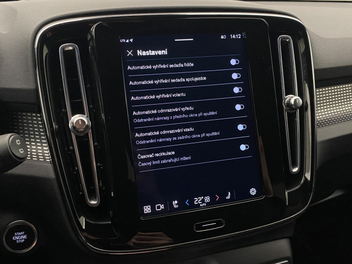 Volvo XC40 B4 AWD BRIGHT PLUS AUT CZ