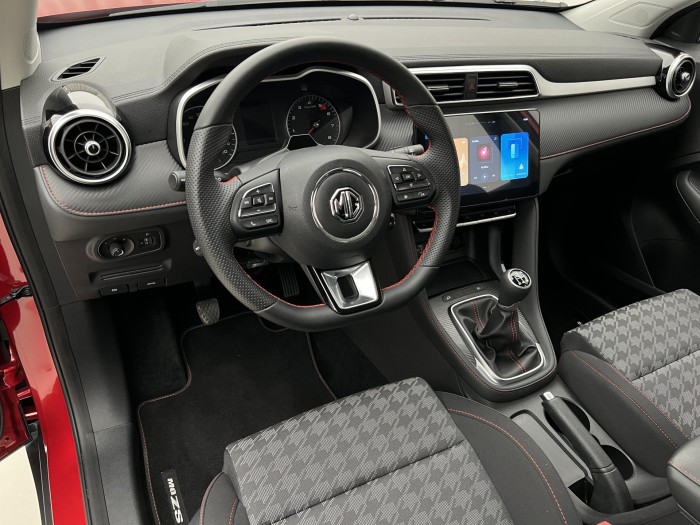 MG ZS 1.5 ESSENTIAL PLUS CZ 1.maj.
