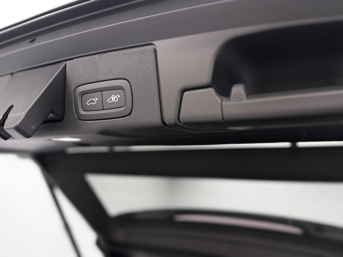 Volvo XC60 T6 AWD AUT DARK PLUS