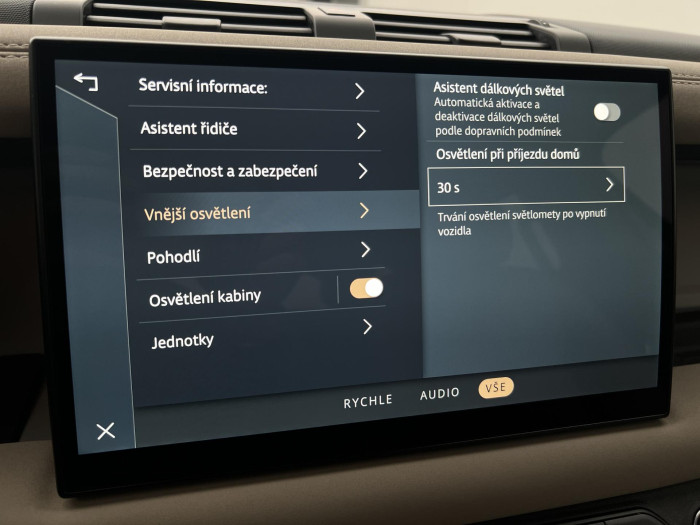 Land Rover Defender D250 SE AWD AUT CZ 3.0 d SE