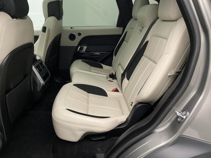 Land Rover Range Rover Sport 4.4 SDV8 AWD HSE REZERVACE