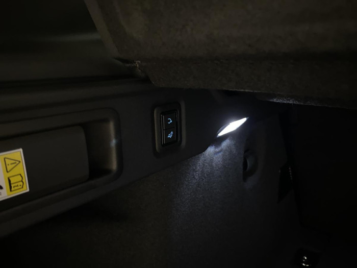 Jaguar F-Pace SVR 5.0 AWD AUT REZERVACE