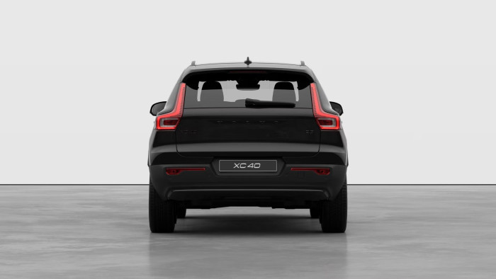 Volvo XC40 B3 AUT PLUS BLACK EDITION