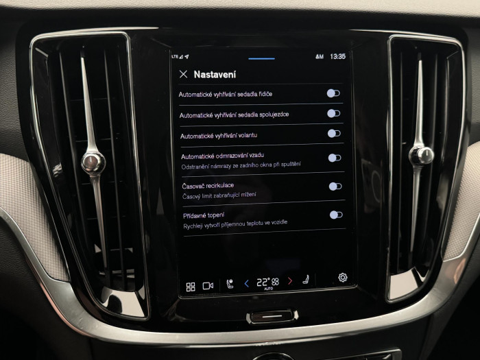 Volvo V60 CC B5 AWD PLUS AUT 1.maj