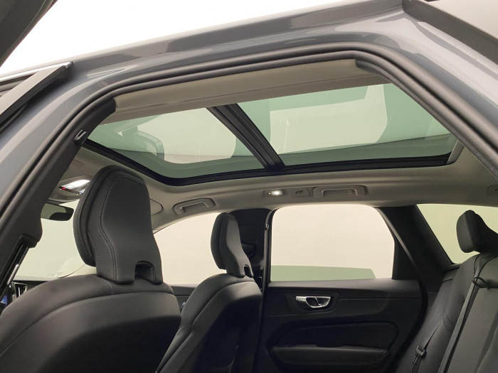 Volvo XC60 B4 AWD BRIGHT PLUS REZERVACE 2.0 Plus