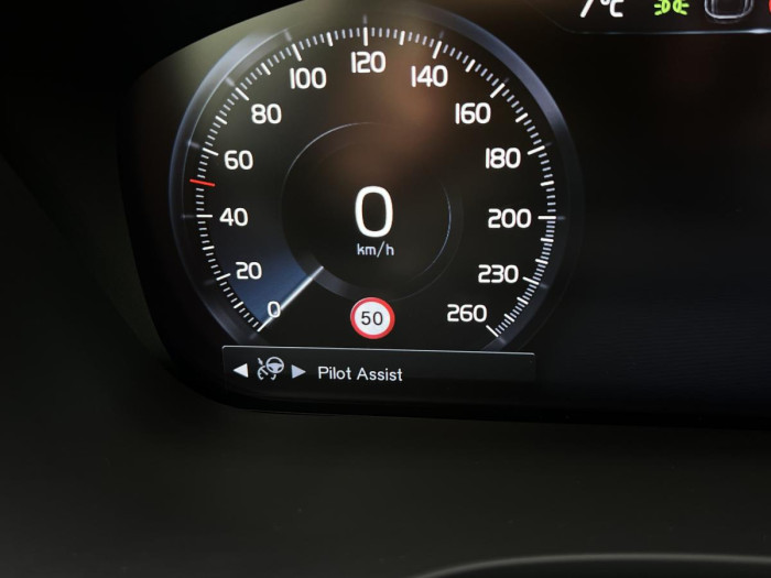 Volvo XC60 T8 AWD R-DESIGN Aut 1.maj.