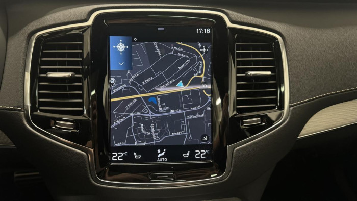 Volvo XC90 T8 AWD R-DESIGN REZERVACE