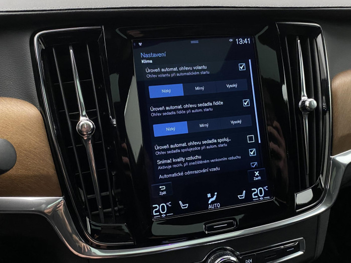 Volvo S90 T8 TWIN ENGINE INSCRIPTION