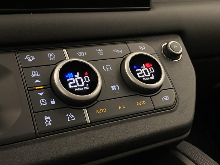 Land Rover Defender 130 D300 OUTBOUND 3.0 d