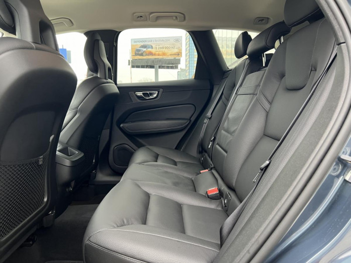 Volvo XC60 T5 AWD MOMENTUM Aut 1.maj. 2.0 Momentum