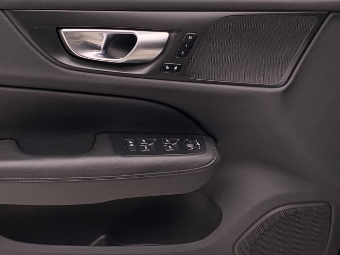 Volvo V60 T6 AWD PLUG-IN DARK PLUS CZ