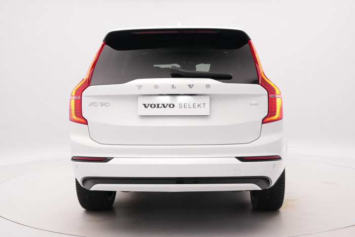 Volvo XC90 T8 AWD RECHARGE REZERVACE