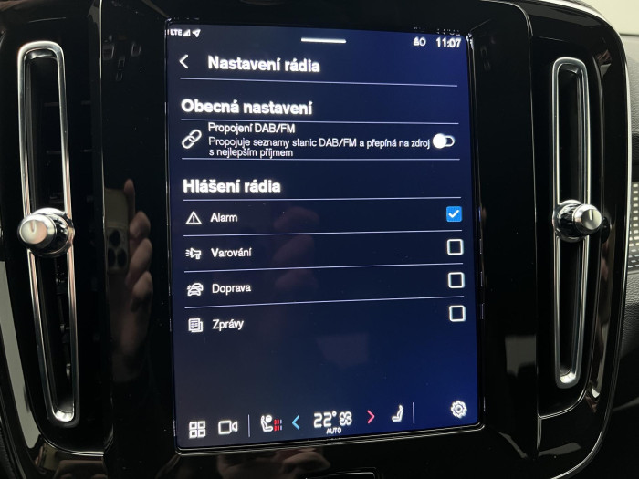 Volvo XC40 B3 ULTRA DARK AUT CZ 1.maj.