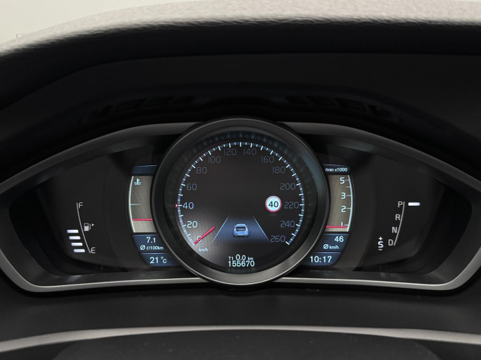 Volvo V40 CC D3 MOMENTUM AUT CZ 1.maj 2.0 d CC CC Momentum