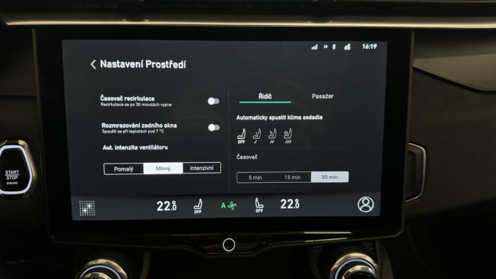 Lynk & Co 01 PHEV DCT AUT 1.maj.