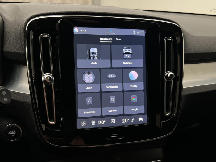 Volvo XC40 B3 DARK PLUS AUT