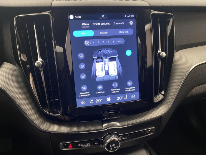 Volvo XC60 B5 AWD DARK PLUS AUT