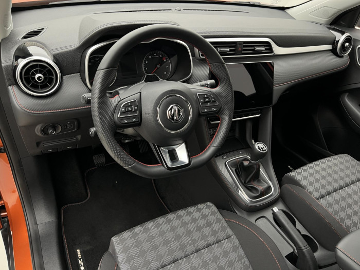 MG ZS 1.5 ESSENTIAL PLUS CZ 1.maj.
