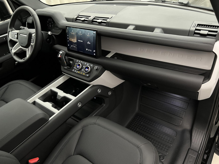 Land Rover Defender 110 D200 S AWD Aut REZERVACE 3.0 d